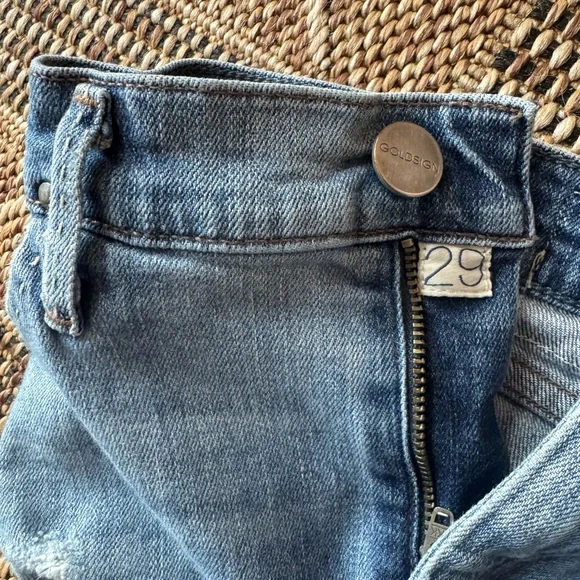 GOLDSIGN Distressed Flared Jeans w/ White Stitch Detail Size 29 - Picture 4 of 8